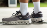 Đánh Giá On Cloudrunner 2 Waterproof: Lựa Chọn Hoàn Hảo Cho Thời Tiết Khắc Nghiệt